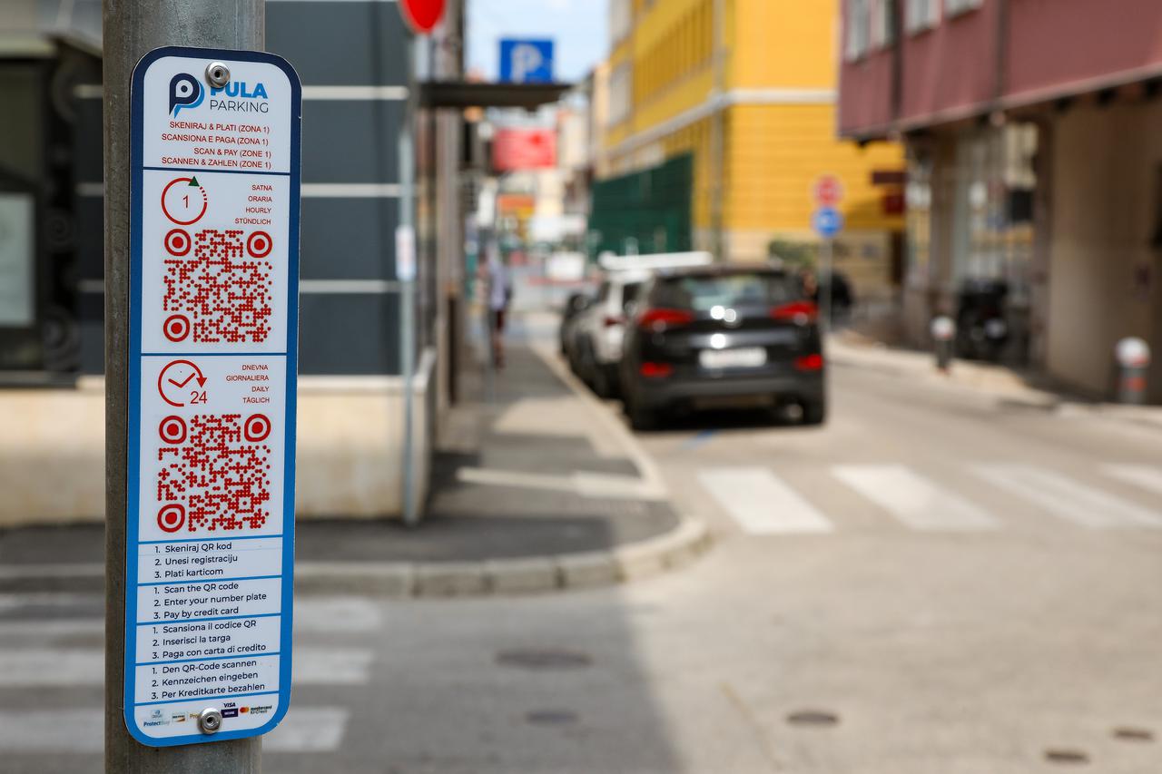 Pula: Pločice za olakšano plaćanje parkinga s mobitelom