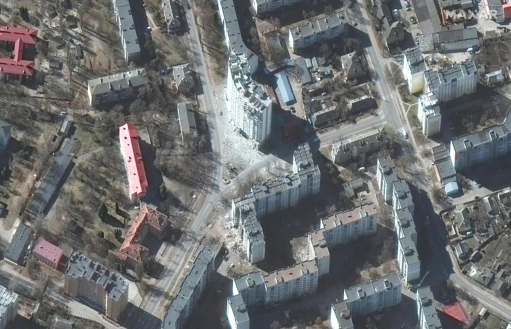 Satellite view of heavily damaged high-rise apartment buildings in Chernihiv, as Russia's invasion of Ukraine continues, March 18, 2022 in this handout. Satellite image (C) 2022 Maxar Technologies/Handout via REUTERS ATTENTION EDITORS - THIS IMAGE HAS BEEN SUPPLIED BY A THIRD PARTY. MANDATORY CREDIT. WATERMARK MAY NOT BE REMOVED/CROPPED. NO RESALES. NO ARCHIVES Photo: MAXAR TECHNOLOGIES/REUTERS
