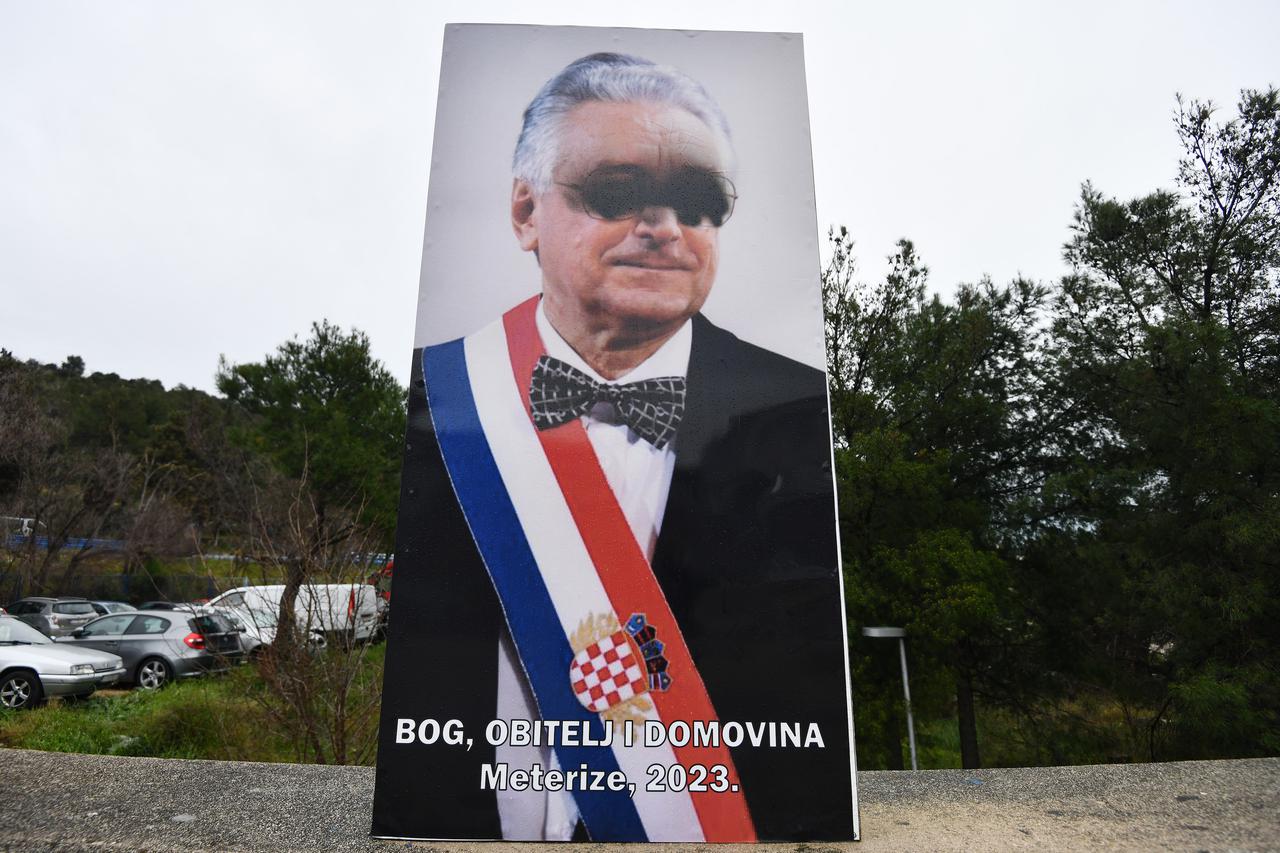Šibenik: U naselju Meterize vandali išarali sliku prvog hrvatskog predsjednika Franje Tu?mana