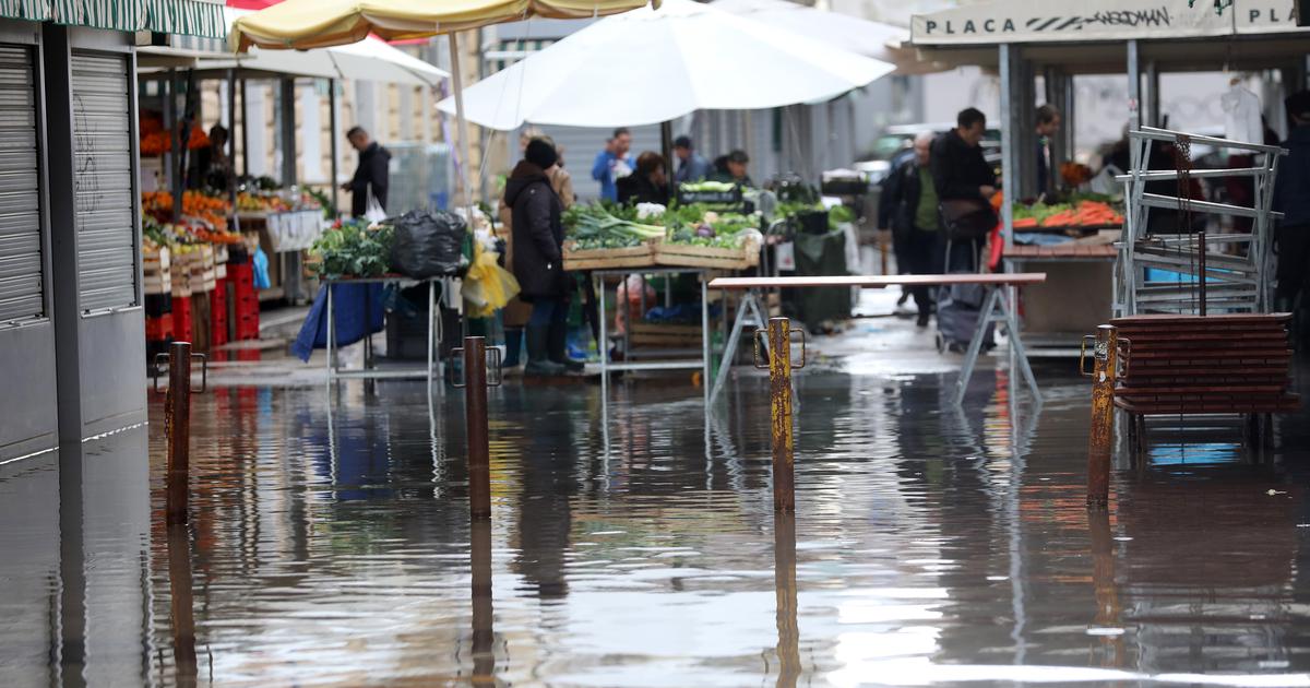 Galerija Rijeka Poplavljene Ulice Oko Gradske Tr Nice Str