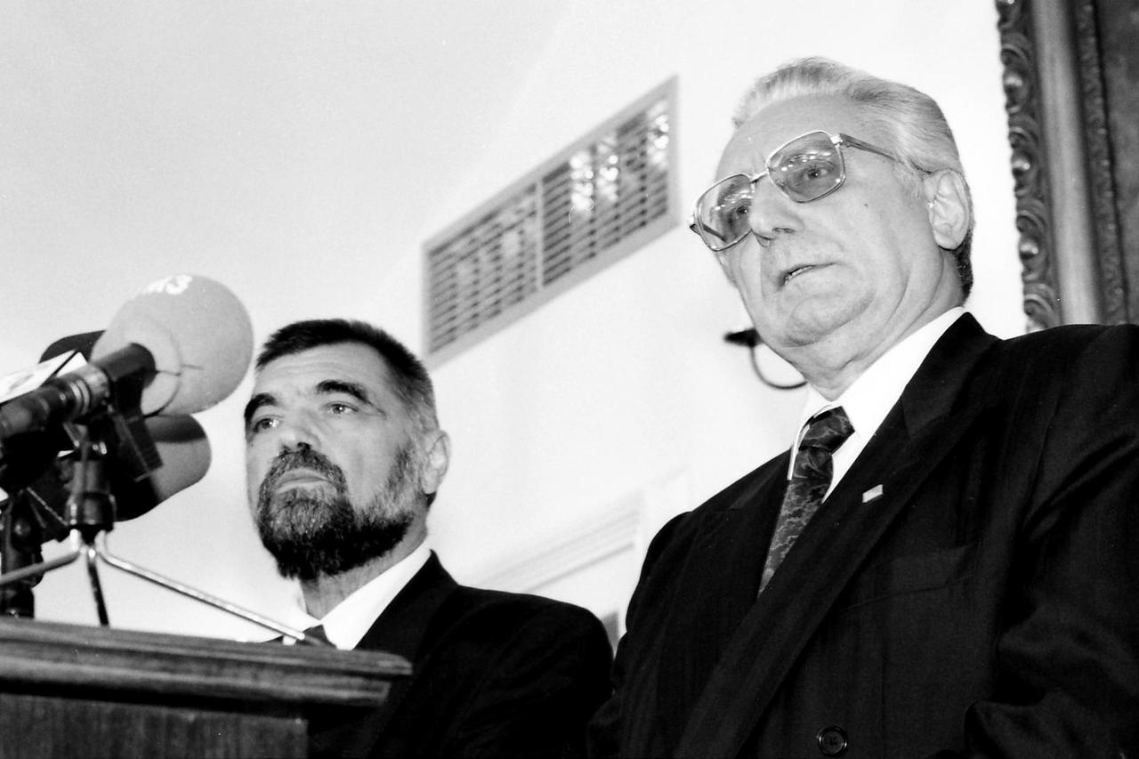 Franjo Tuđman i Stjepan Mesić na konferenciji 07.09.1991.