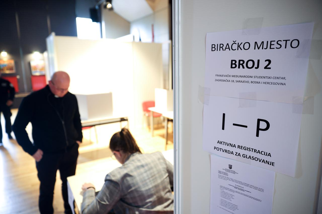 Hrvati u Sarajevu izašli na birališta kako bi glasovali na izborima