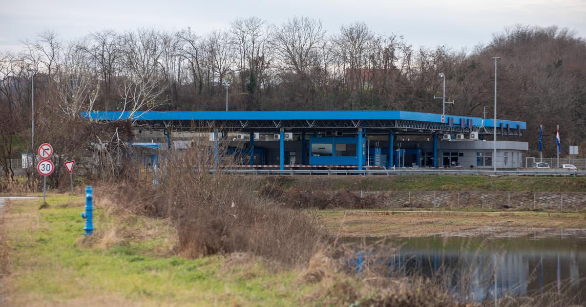 FOTOGALERIJA Brod Udario U Most Na Granici Sa Srbijom Pogledajte