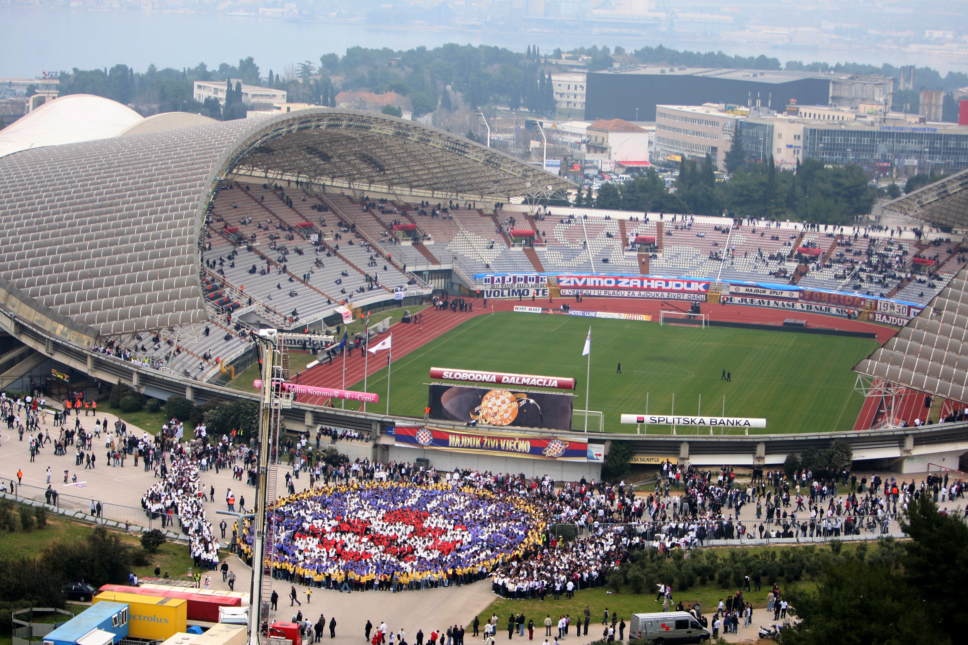 HNK Gorica kažnjena zbog bakljade Torcide na Gradskom stadionu