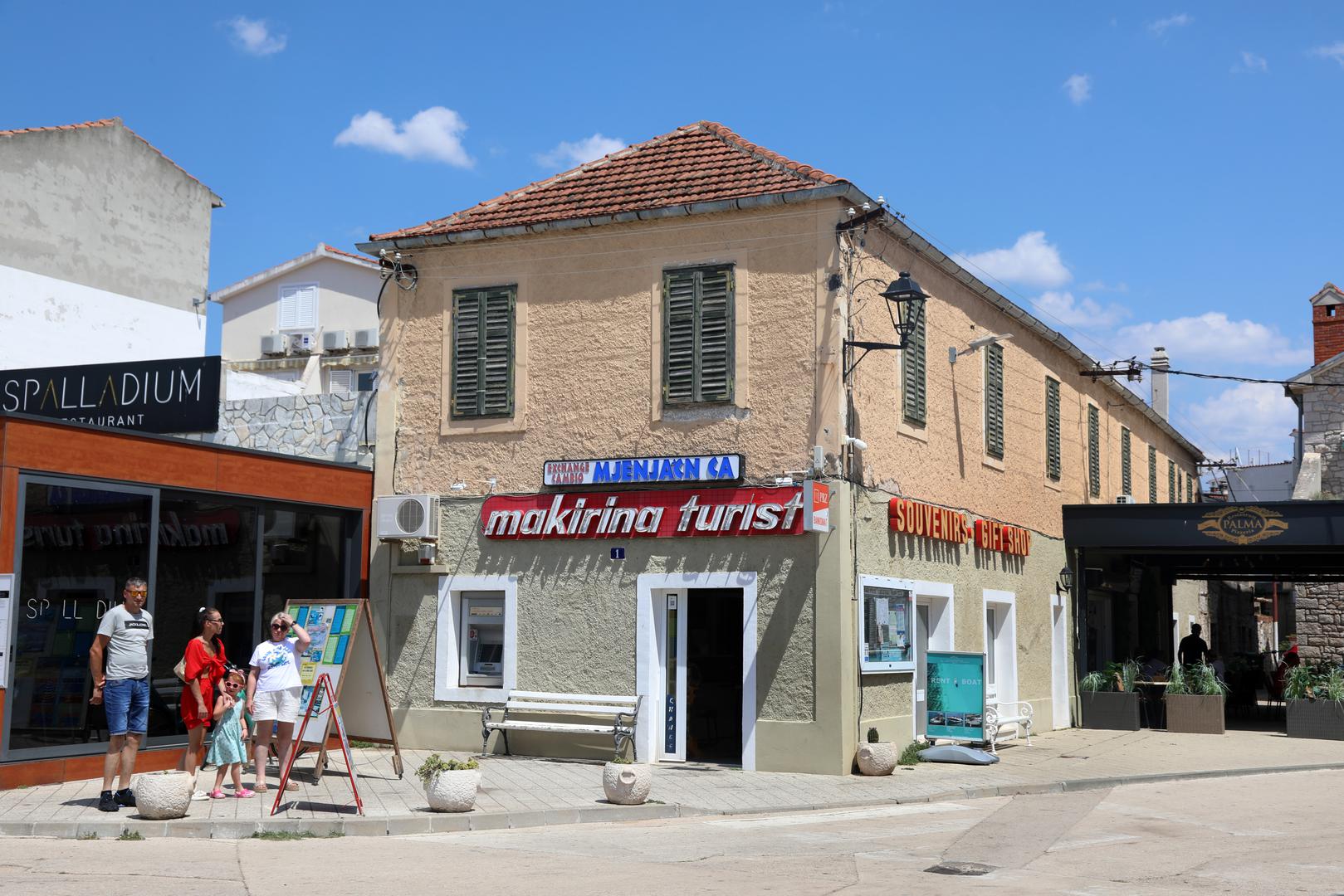 23.07.2024.,Pirovac-- Turisticka patrola i Vecernjakove zvjezdice u Pirovcu. Photo: Dusko Jaramaz/PIXSELL