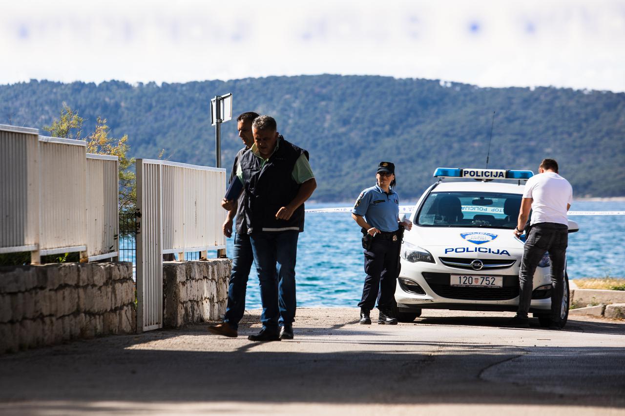 U Kaštel Kambelovcu ubijena jedna osoba, dvoje ranjenih