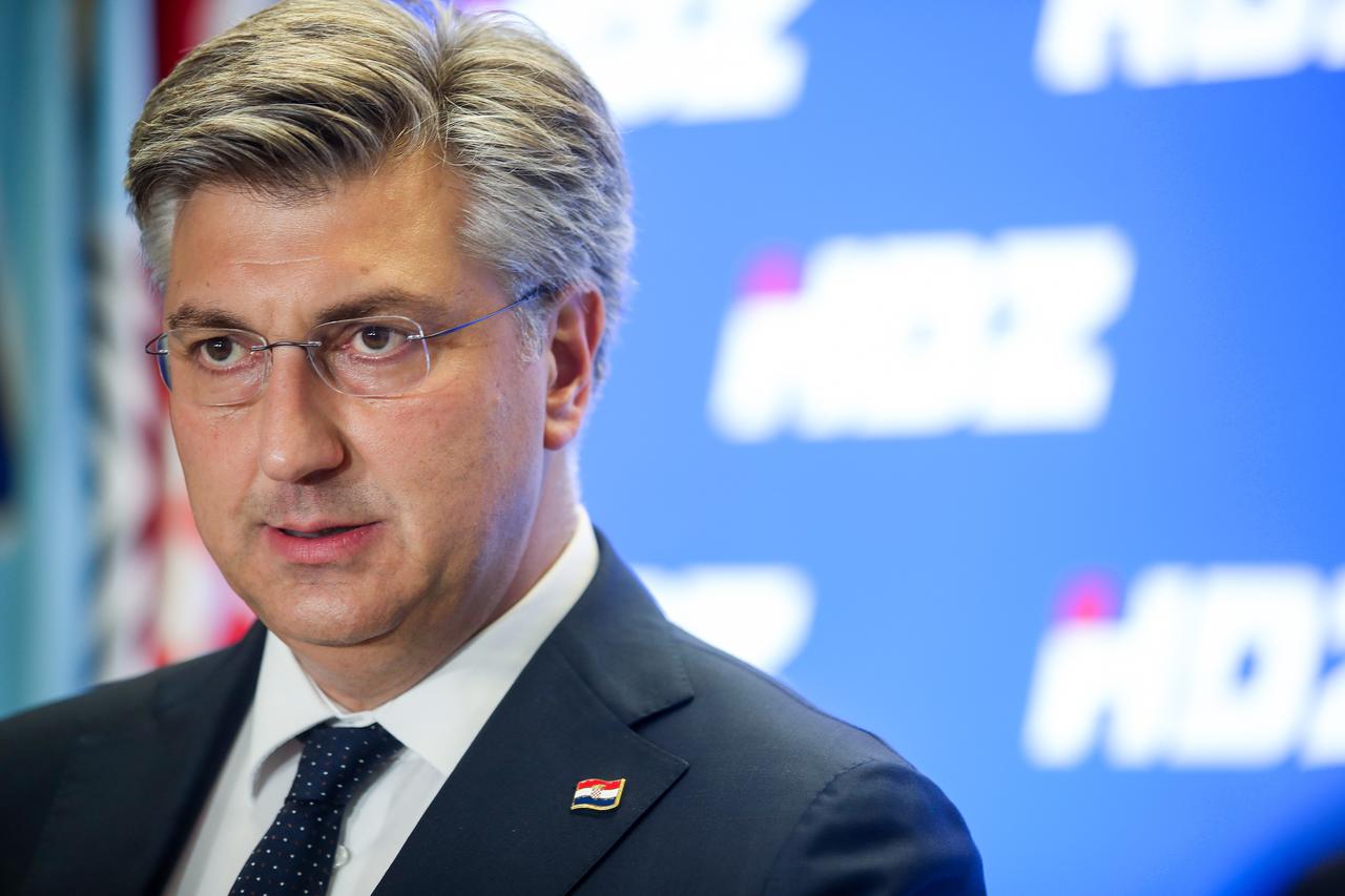 Zagreb: Plenković dao izjavu za medije nakon sjednice Predsjedništva HDZ-a