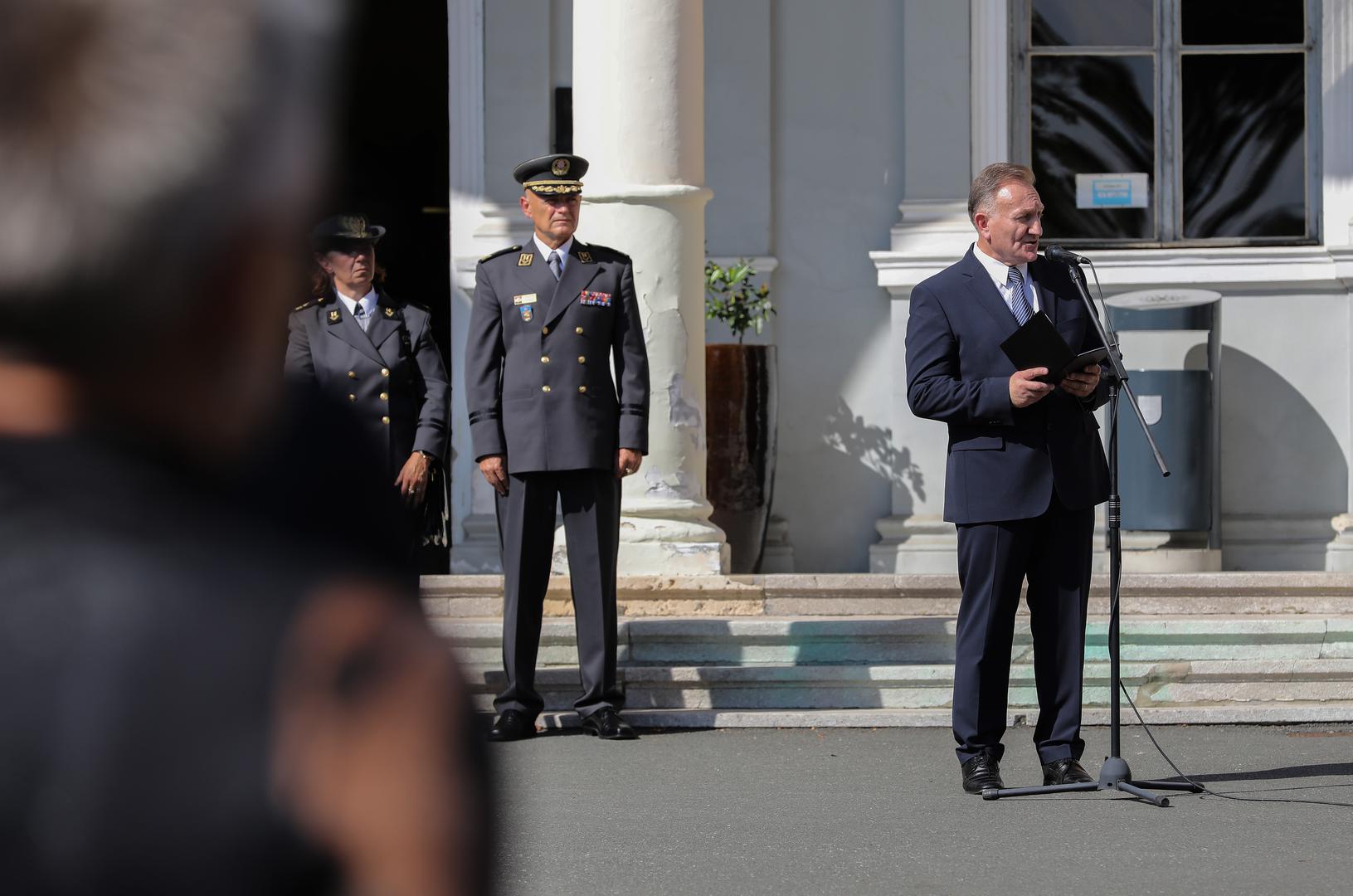 07.09.2023., Zagreb - Posljednji ispracaj generala Antona Tusa na groblju Mirogoj. Brojne osobe iz javnog zivota došle su se posljednji puta oprostiti od preminulog generala Hrvastke vojske. Drago Lovric Photo: Jurica Galoic/PIXSELL