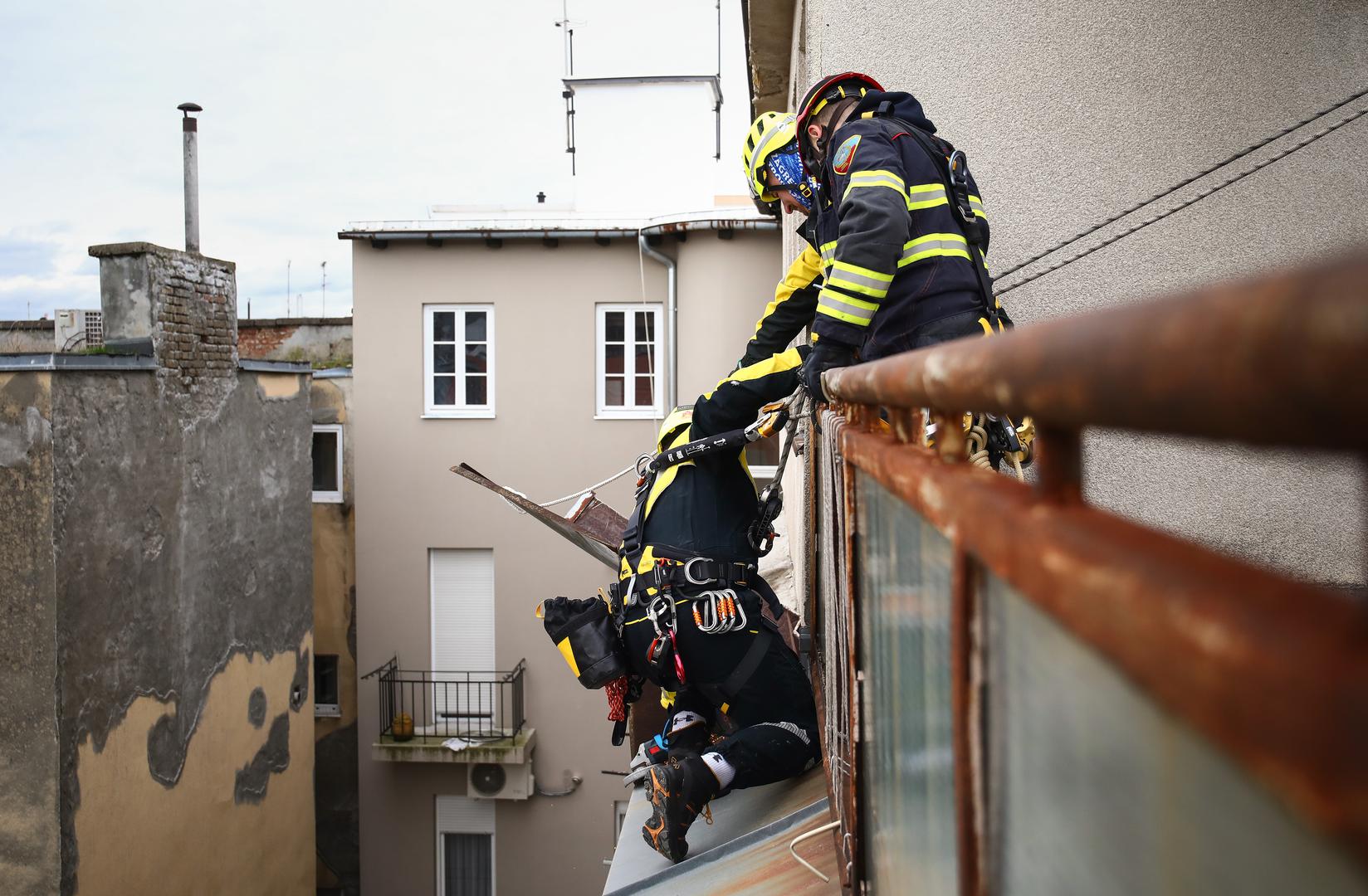 Vatrogasci su jučer imali tridesetak intervencija. 