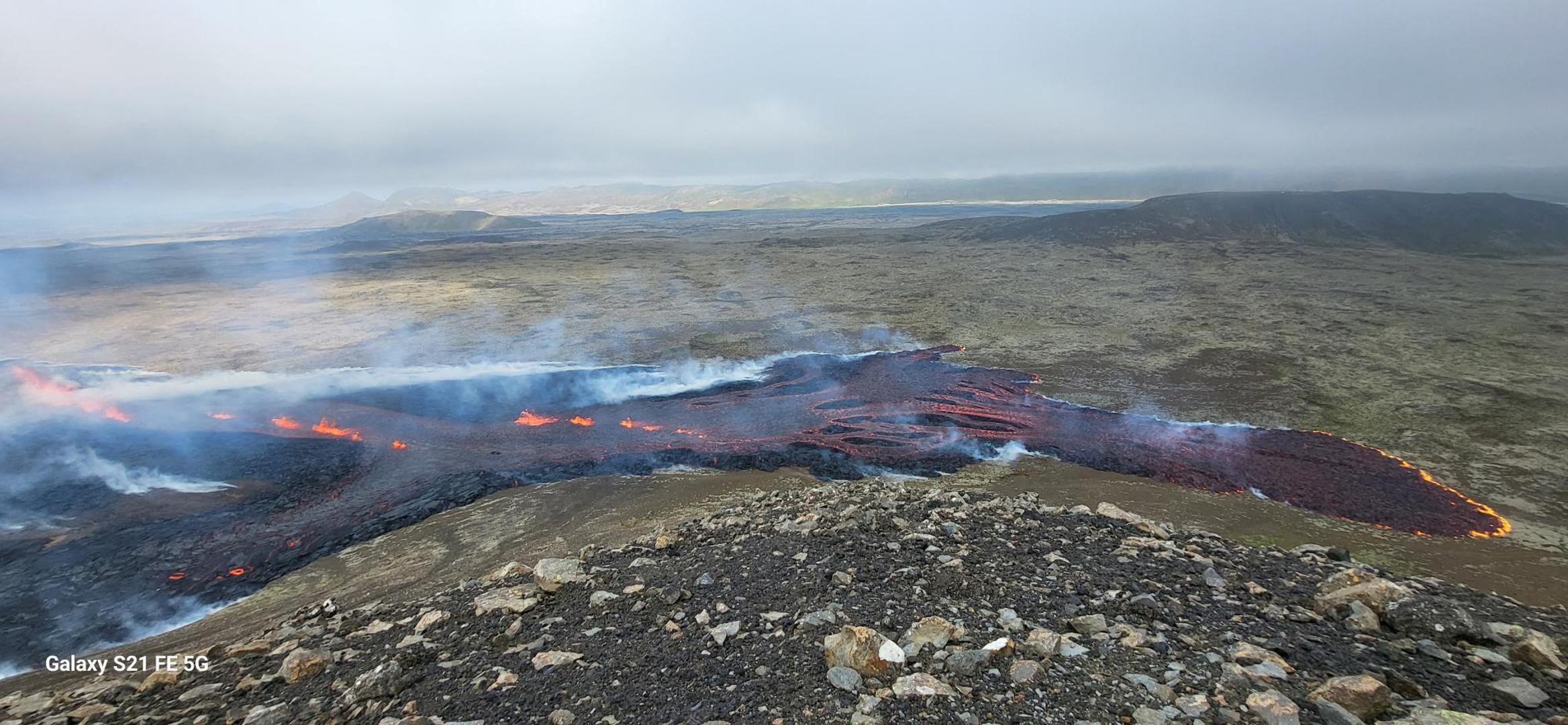 Lava flows as a volcano erupts on the Reykjanes peninsula in southwest Iceland, near the capital Reykjavik, July 10, 2023, in this handout picture. Icelandic Meteorological Office/Handout via REUTERS    THIS IMAGE HAS BEEN SUPPLIED BY A THIRD PARTY. NO RESALES. NO ARCHIVES. MANDATORY CREDIT. DO NOT OBSCURE LOGO. Photo: Icelandic Meteorological Office/REUTERS