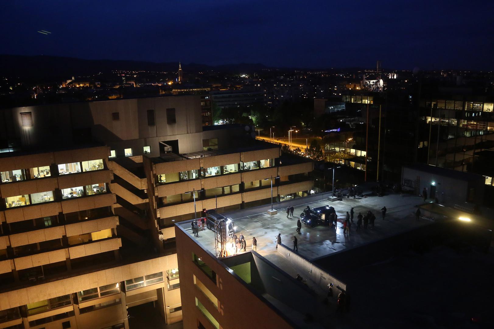 Filmska ekipa je već nekoliko tjedana u Hrvatskoj, a nakon Istre snimali su u Rijeci. Trenutno snimanje u Zagrebu odvija se na potezu od Muzeja Mimare, Ulice Izidra Kršnjavog te Savske ceste, a uskoro će se snimati i scena u jednom od ZET-ovih tramvaja