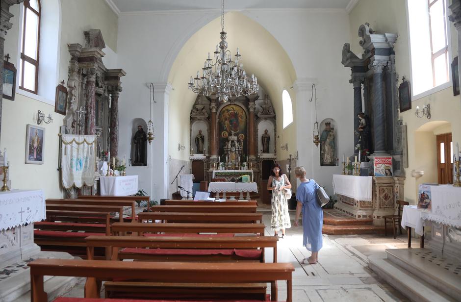 Prvić Luka: Turistička patrola i Večernjakove zvjezdice