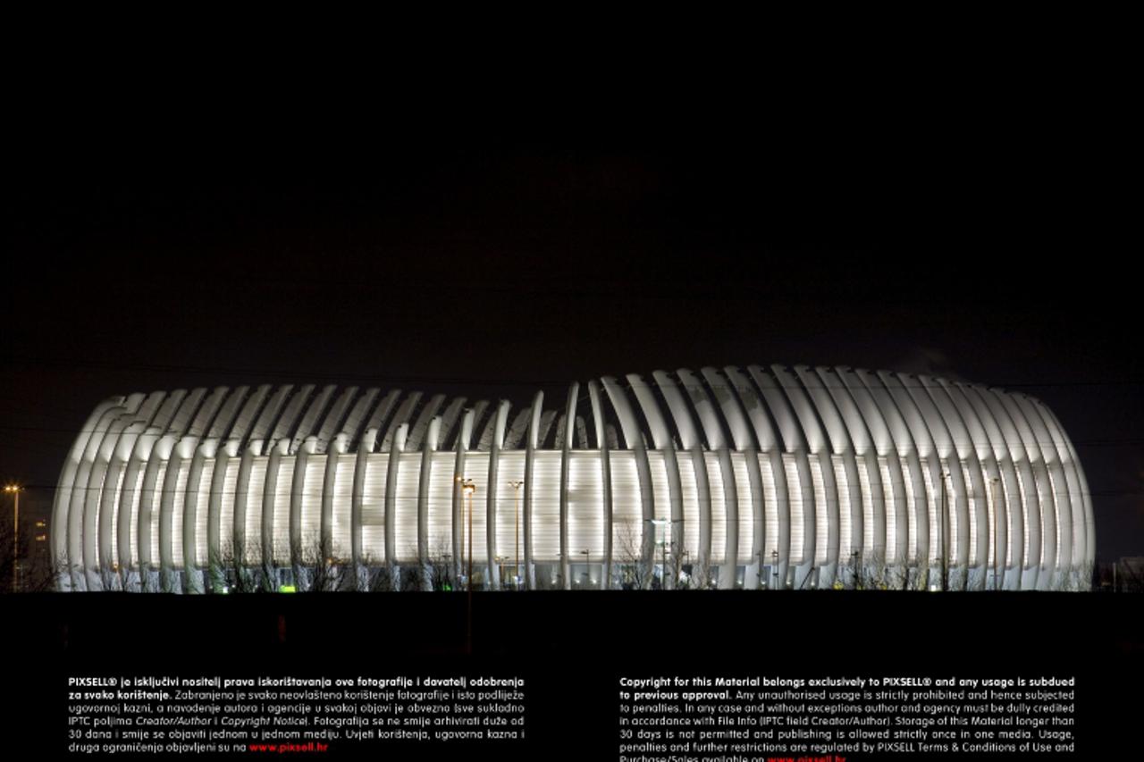 '18.12.2008.Zagreb  -  Rukometna Arena u naselju Laniste. Izgradnja rukometne arene pored zagrebackog rotora nakon sedam mjeseci privodi se kraju. Rukomenta arena vrijedna 1,4 milijarde kuna kljucni j