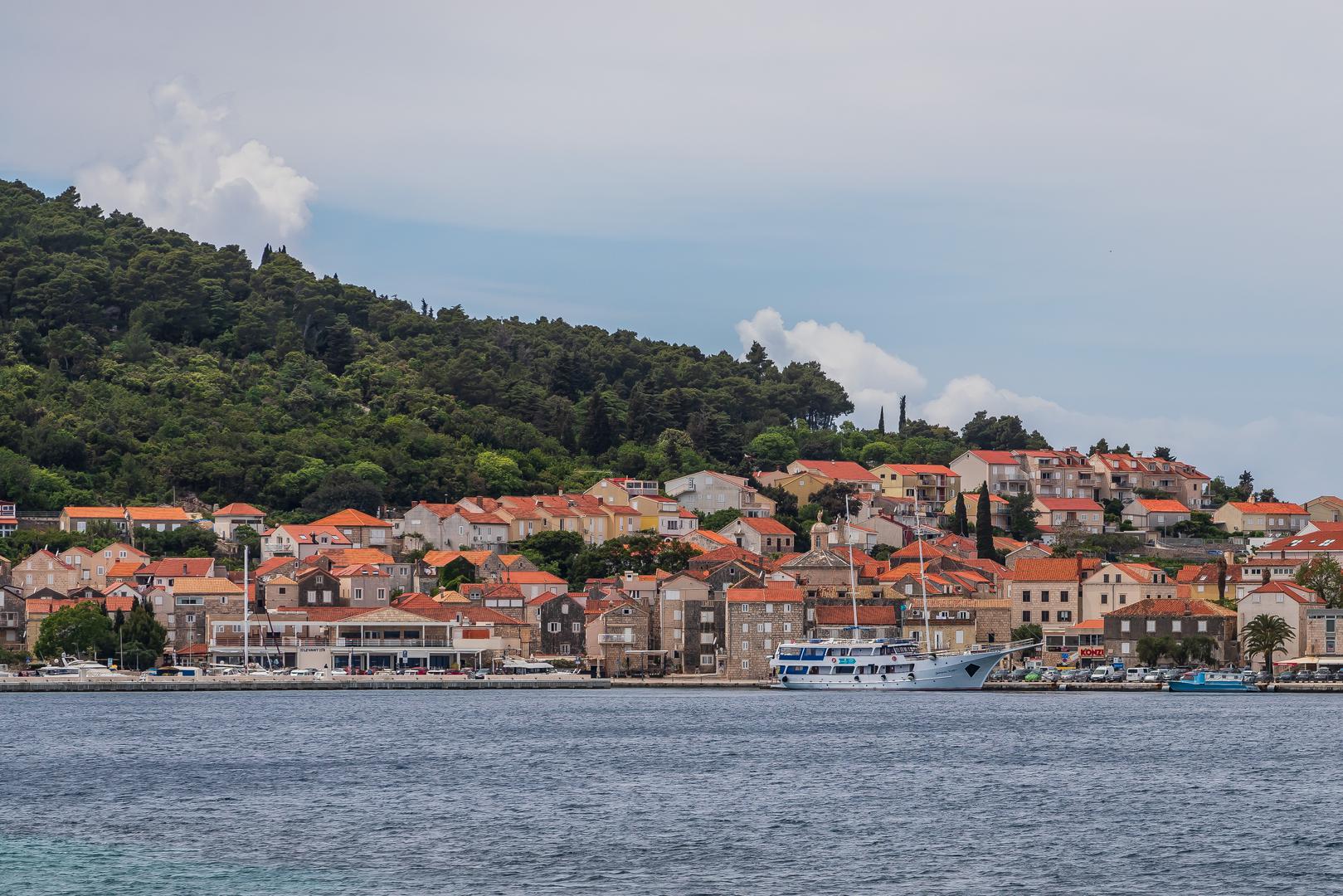 6. Korčula - 276,03 km2