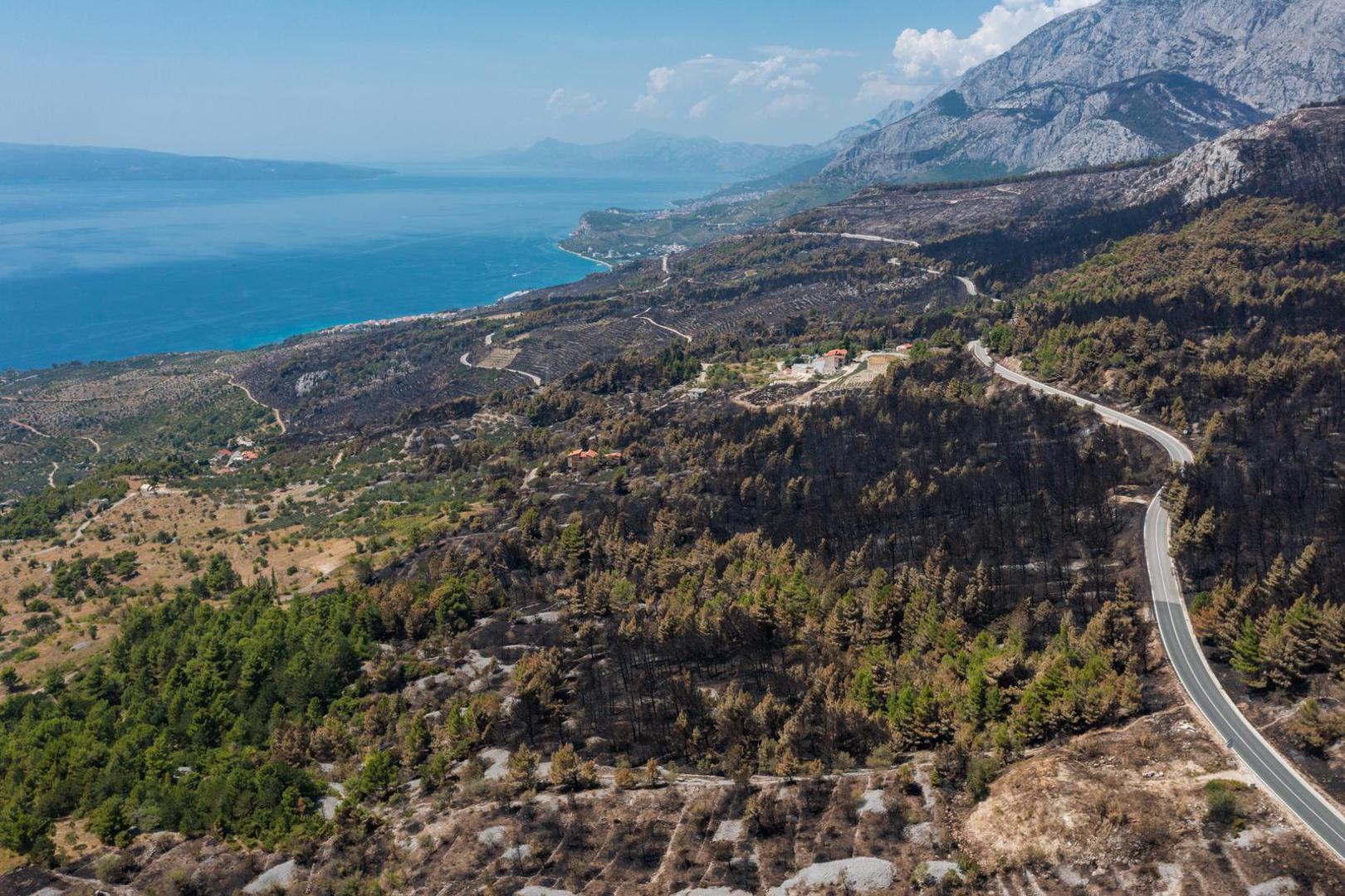 03.08.2024. Gornje Tucepi
Fotografije iz zraka opožarenog podrucja od Tucepi do Gornje Podgore i Parka prirode Biokovo. Photo: Matko Begovic/PIXSELL