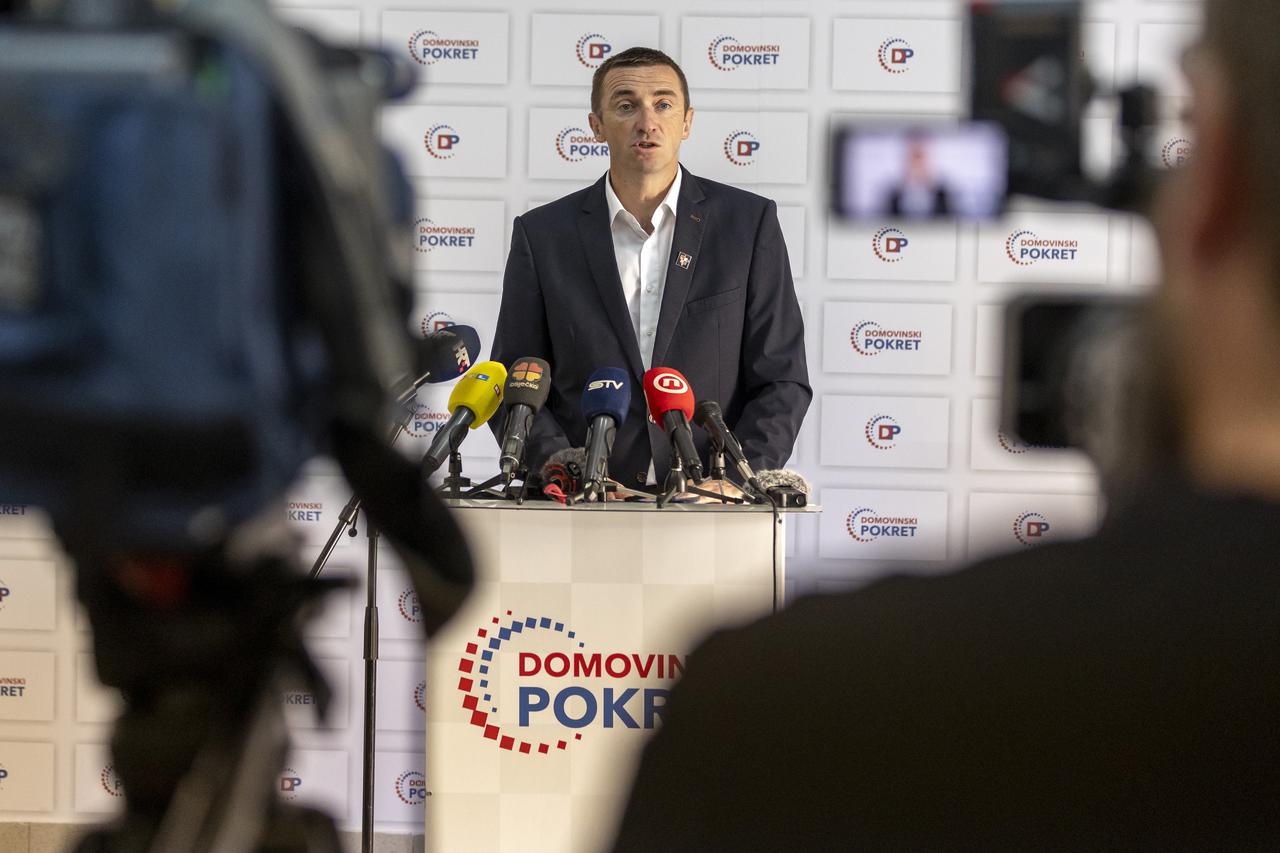 Vukovar: Ivan Penava održao je konferenciju za  medije 