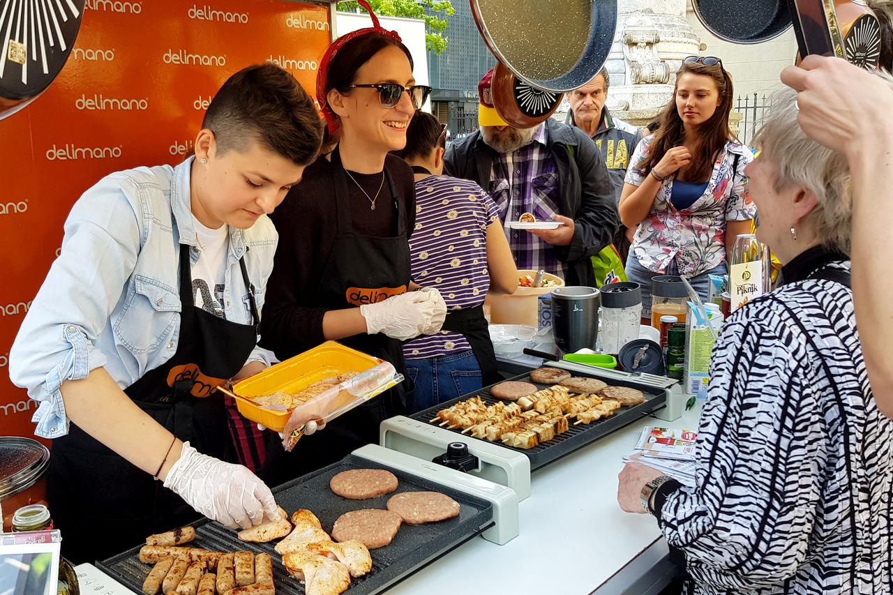 Piknikom na Cvjetnom obilježili Dan planeta Zemlje