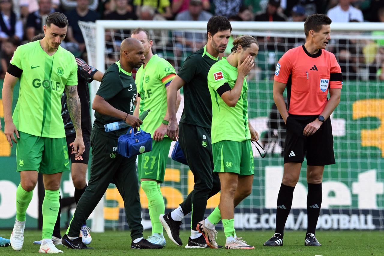 Bundesliga - VfL Wolfsburg v Bayern Munich