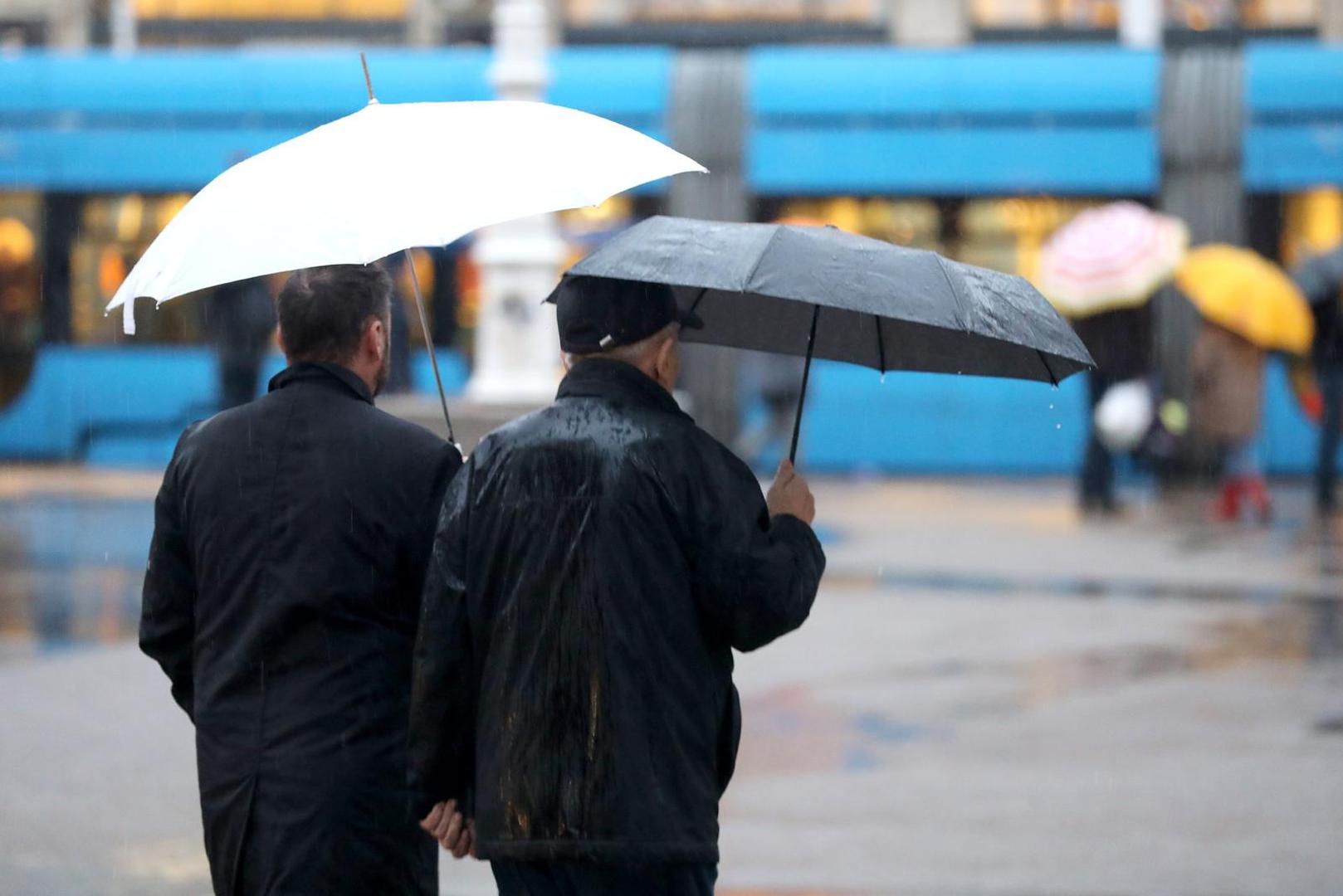 16.01.2023., Zagreb - Pogorsanje vremene sa jakom kisom koja od nocas pada u vecem dijelu Hrvatske tijekom tjedna bi prema prognozama moglo donijeti i snijeg u nizinama
. 
 Photo: Patrik Macek/PIXSELL