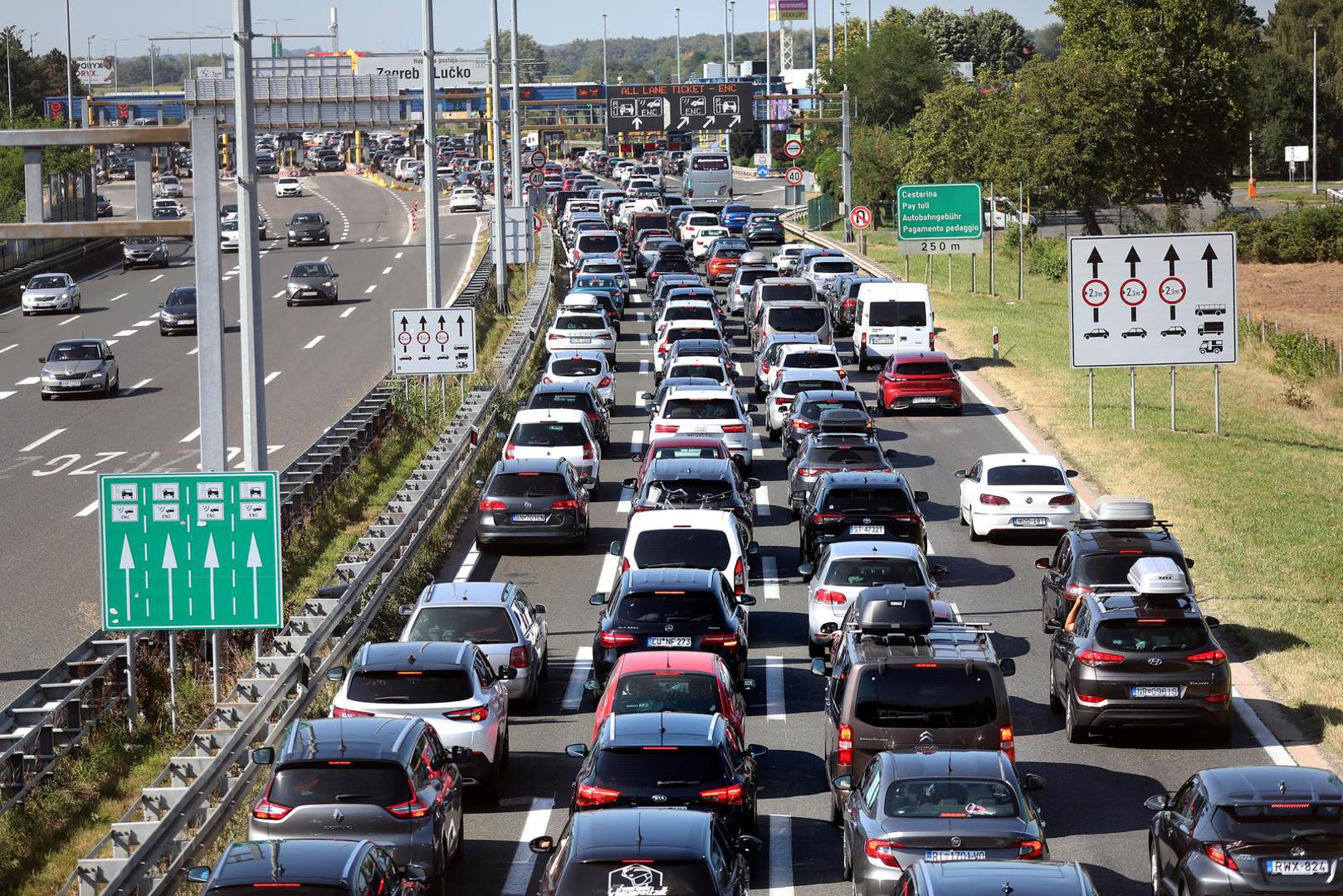 Još jedan udarni vikend počeo je na hrvatskim prometnicama. 