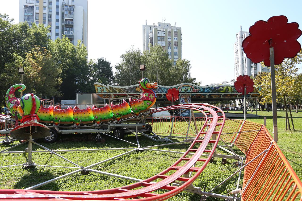 Lunapark u Parku 101. brigade u Gajnicama