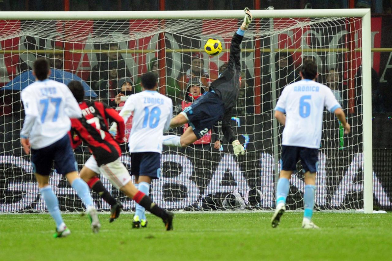 'AC Milan\'s Brazilian forward Pato (2ndL) scores during the serie A match AC Milan vs Napoli, on February 28, 2011, in San Siro stadium in Milan. AC Milan won 3-0.    AFP PHOTO/ GIUSEPPE CACACE'