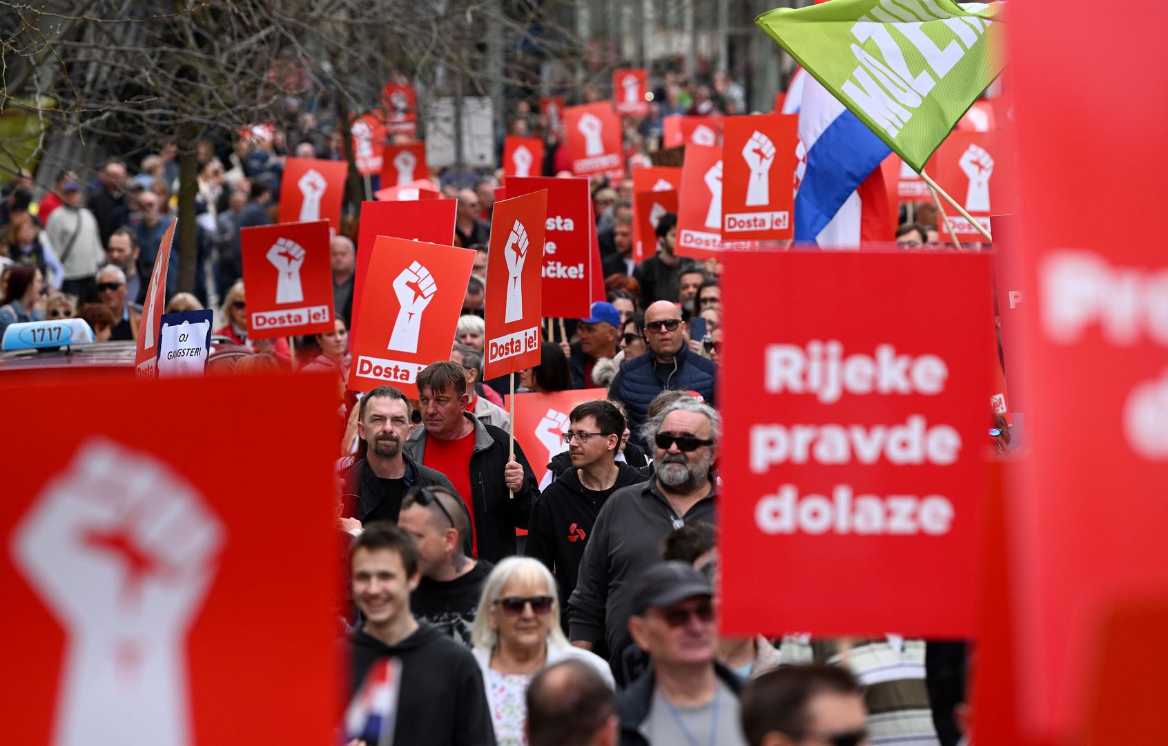 23.03.2024., Zagreb - Koalicija Rijeke pravde i stranka Možemo! mjesec dana uoci izbora, odrzali su prosvjedne skupove pod nazivom 'Dosta je!', istodobno u pet gradova s kojih su opet porucili da je 'dosta tiranije, lazi i korupcije, dosta je HDZ-a' te najavljuju da ce oni Hrvatskoj vratiti nadu i buducnost.  Photo: Marko Lukunic/PIXSELL