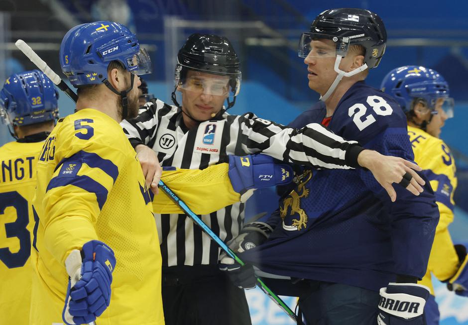 Ice Hockey - Men's Prelim. Round - Group C - Finland v Sweden