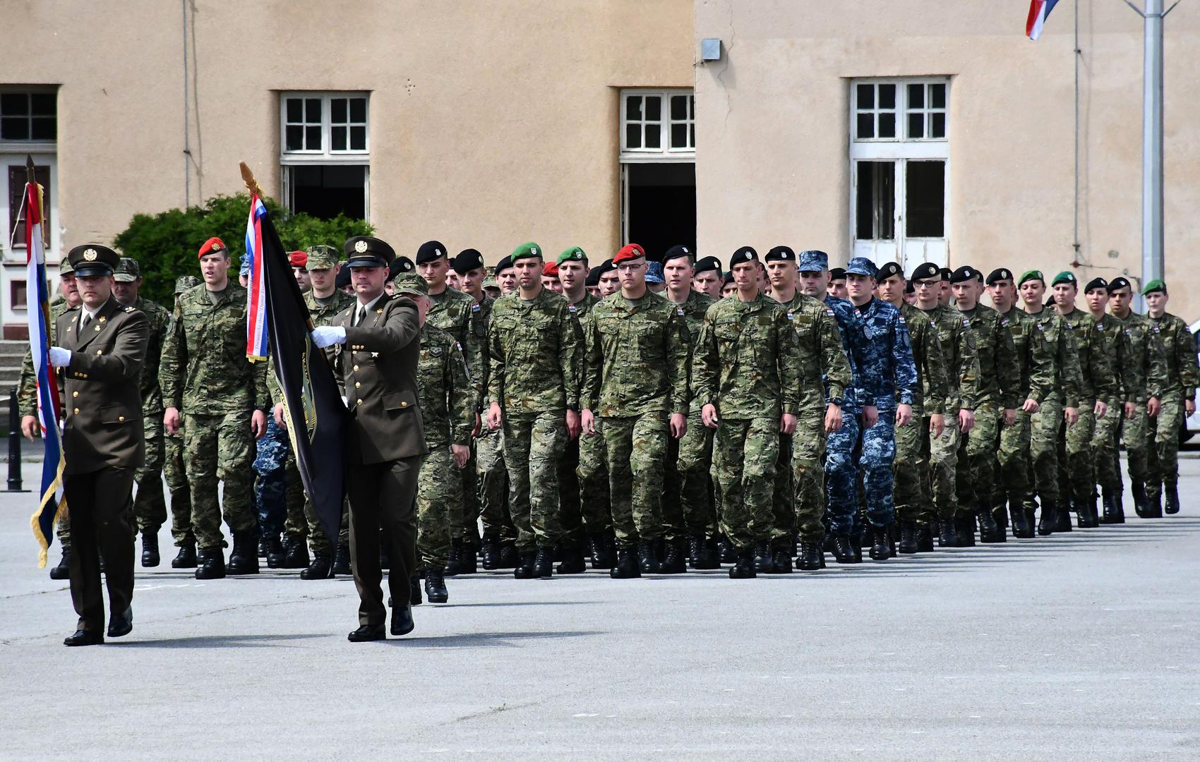 07.06.2023., Pozega - U vojarni 123. brigade HV u Pozegi odrzana je svecana promocija polaznika 30. narastaja Izobrazbe za razvoj vodja Docasnicke skole "Damir Tomljanovic Gavran". Izobrazbu je uspjesno zavrsilo 16 polaznica i 58 polaznika, a cilj izobrazbe stjecanje znanja i kompetencija za uspjesno obnasanje prvih docasnickih duznosti i provedbu zadaca na ustrojbenim mjestima skupnika. Photo: Ivica Galovic/PIXSELL