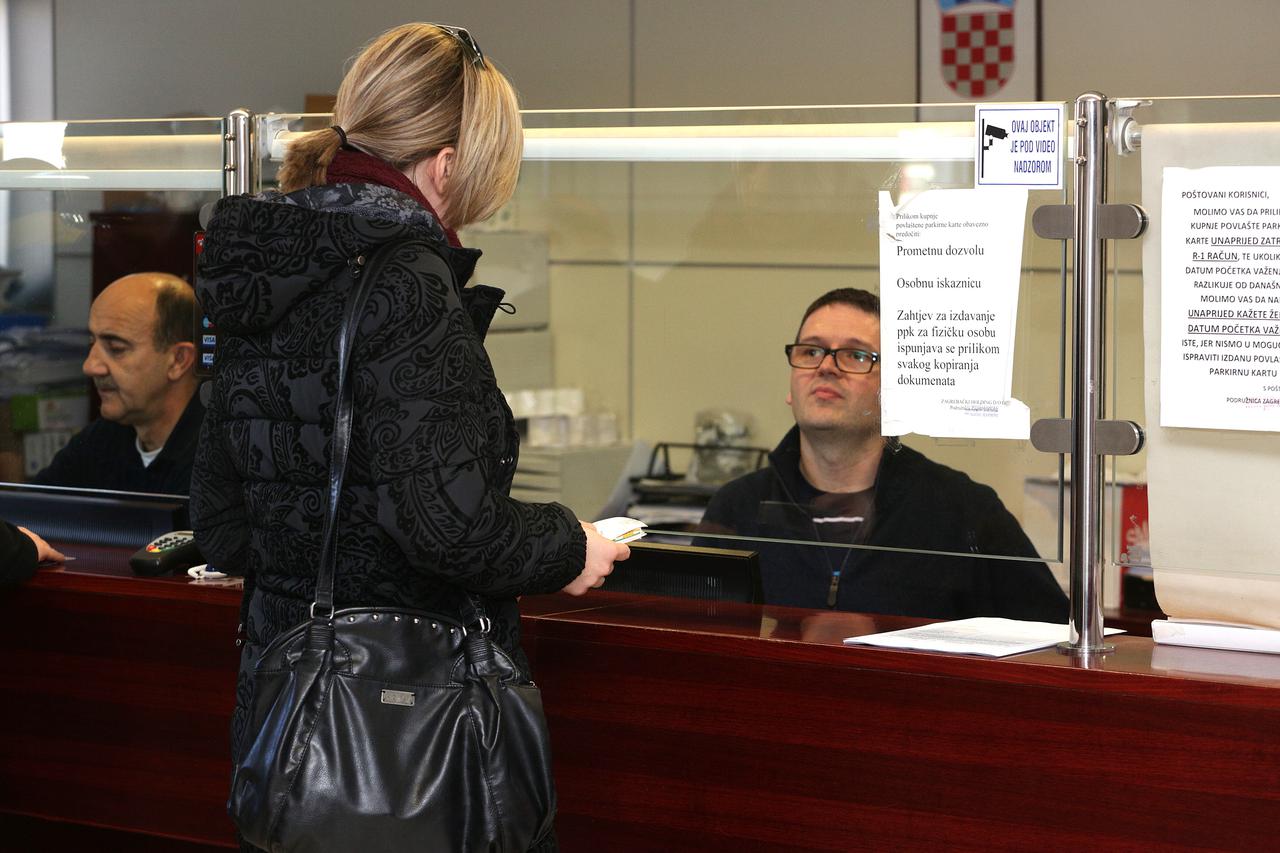 12.01.2015., Zagreb - Zagreb parking izbacio iz uporabe naljepnice za parkiranje putem pretplate. Photo: Zarko Basic/PIXSELL