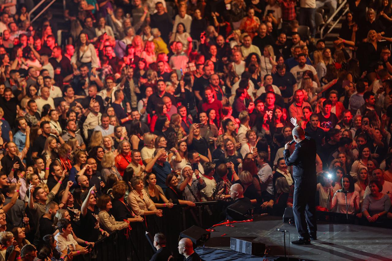 Zagreb: Koncert Dražena Zečića u Areni