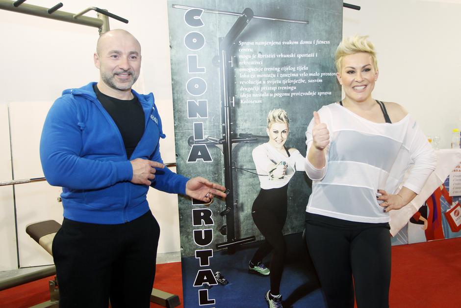 24.01.2015., Arena Centar, Zagreb - Indira Levak, pjevacica grupe Colonia, predstavila spravu za vjezbanje Colonia Brutale koju je izradio njen suprug Miroslav Levak.  Photo: Goran Jakus/PIXSELL