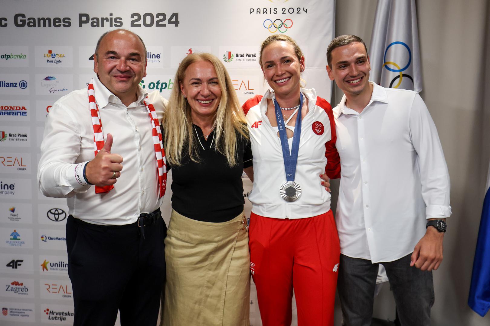 Na olimpijskom turniru u Roland Garrosu hrvatska tenisačica Donna Vekić osvojila je srebrnu medalju. 