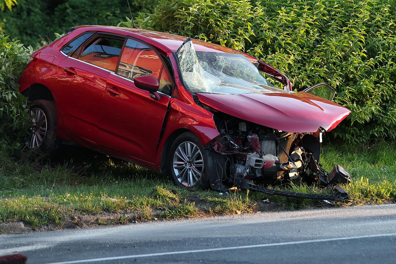 Pet ozlijeđenih u teškom sudaru u Zagrebu