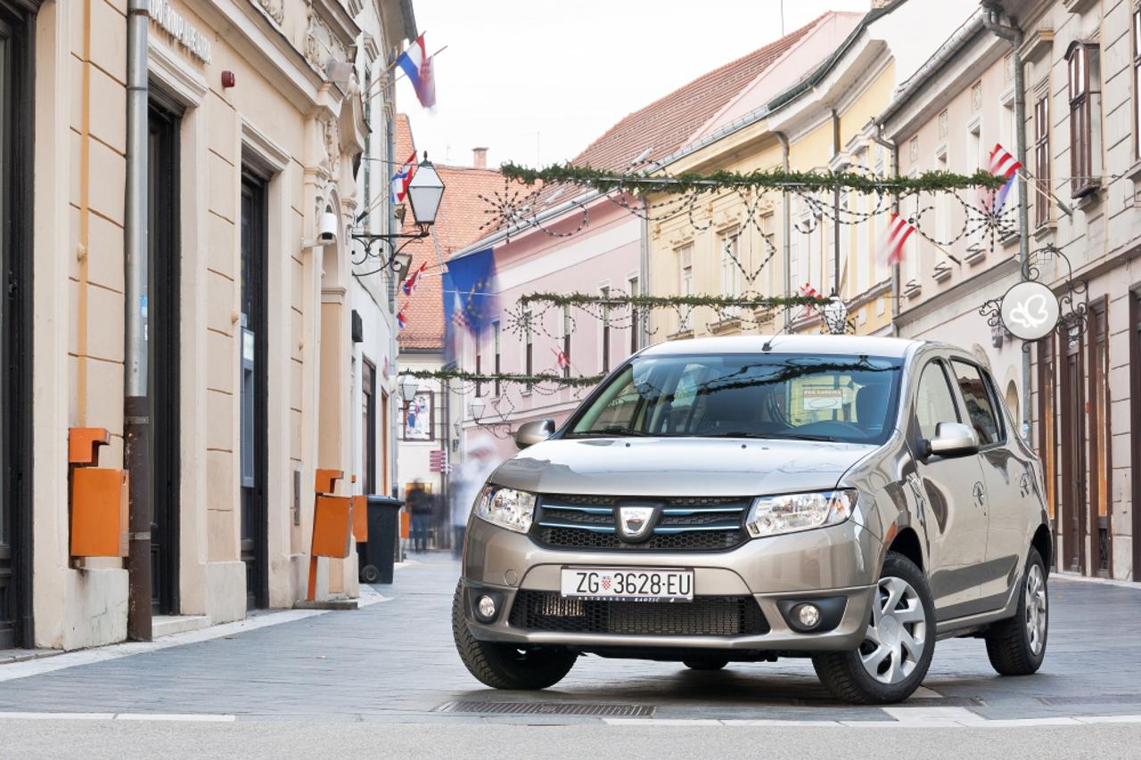 dacia sandero (1)