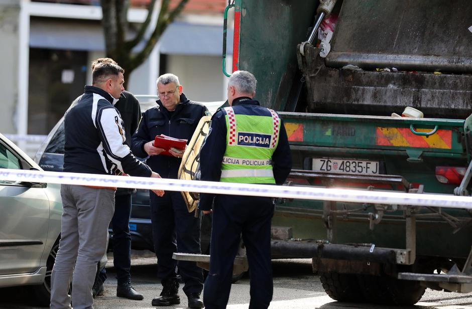 Zagreb: U naletu Kamiona čistoće smrtno je stradala jedna osoba 