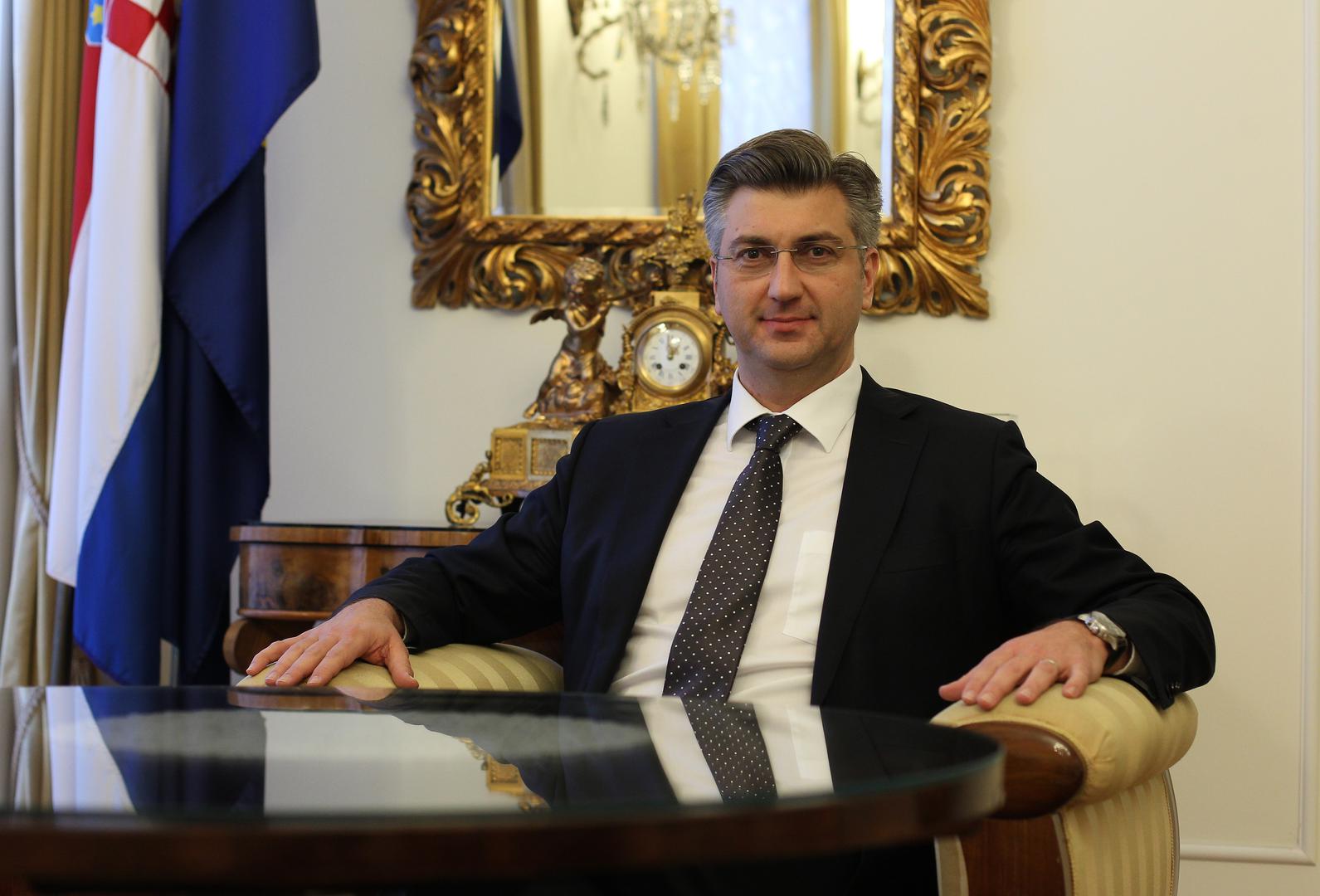 Koliko se u tih osam godina Plenković fizički promijenio, provjerite u našoj galeriji.