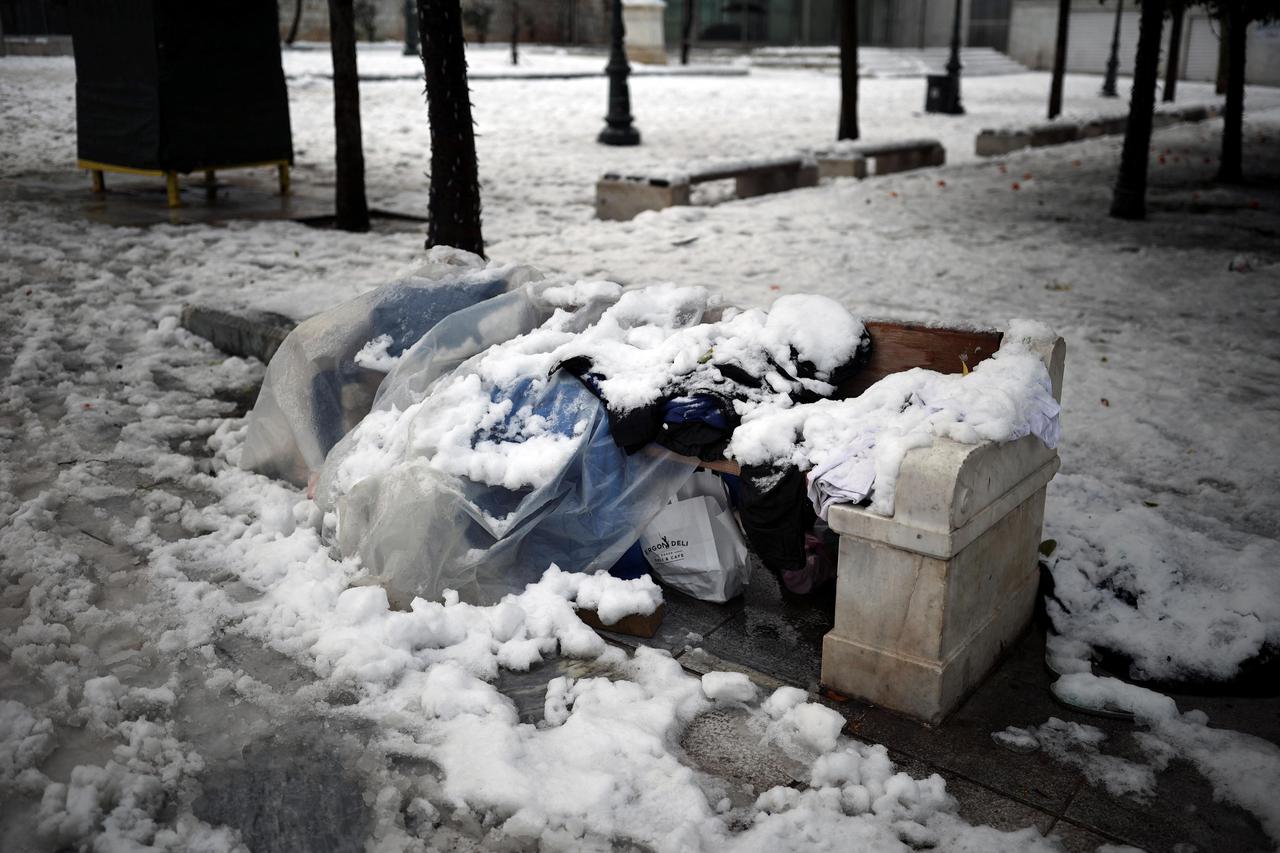 Heavy snowfall in Athens