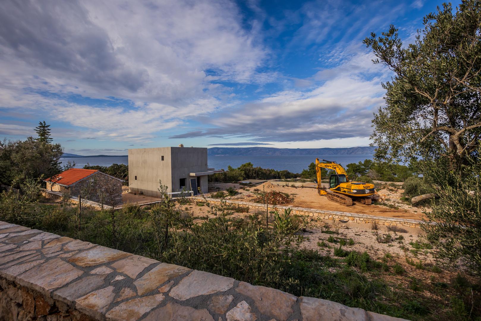 11.12.2023., Zastrazisce Otok Hvar, Bespravno sagradjena Vila Frane Barbarica bivseg sefa HEP-a. Photo: Zvonimir Barisin/PIXSELL