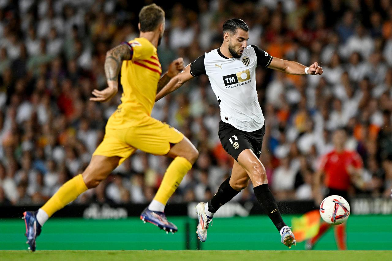 LaLiga - Valencia v FC Barcelona