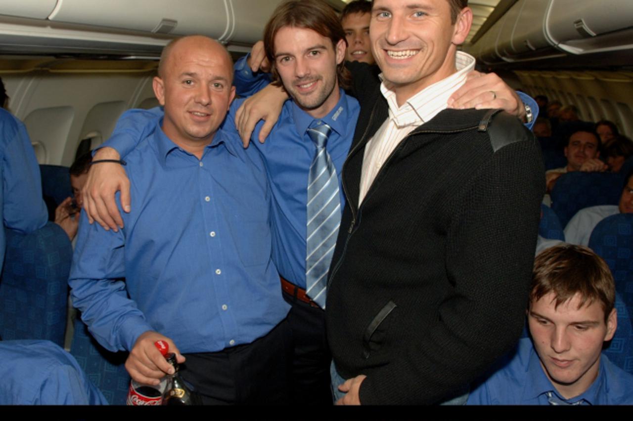 '04.10.2007., Amsterdam, Netherlands - Dinamo je pobijedio Ajax na stadionu Arena Amsterdam. Livio Cvrk, Mihael Mikic i Silvio Maric.  Photo: Marko Lukunic/Vecernji list'