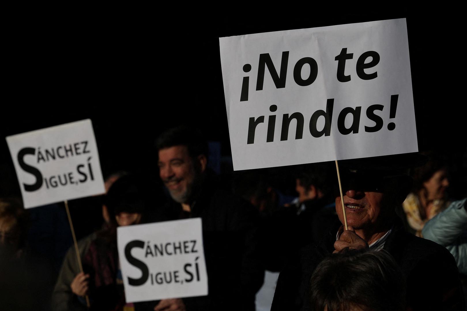 People march to show support for Spain's Prime Minister Pedro Sanchez, in Madrid, Spain, April 28, 2024. REUTERS/Violeta Santos Moura Photo: VIOLETA SANTOS MOURA/REUTERS