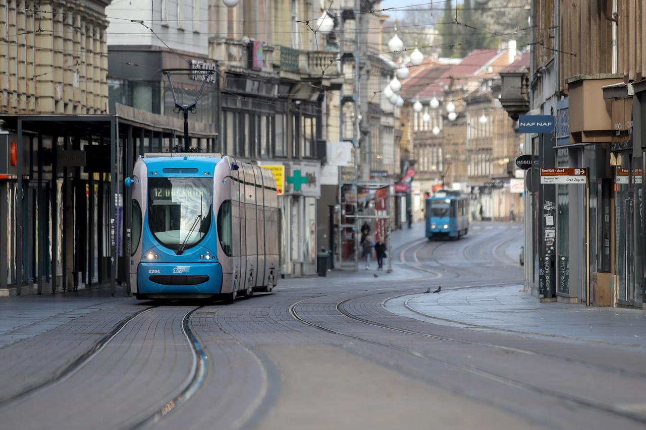 Zagreb: Prazan centar grada na uskrsnje jutro