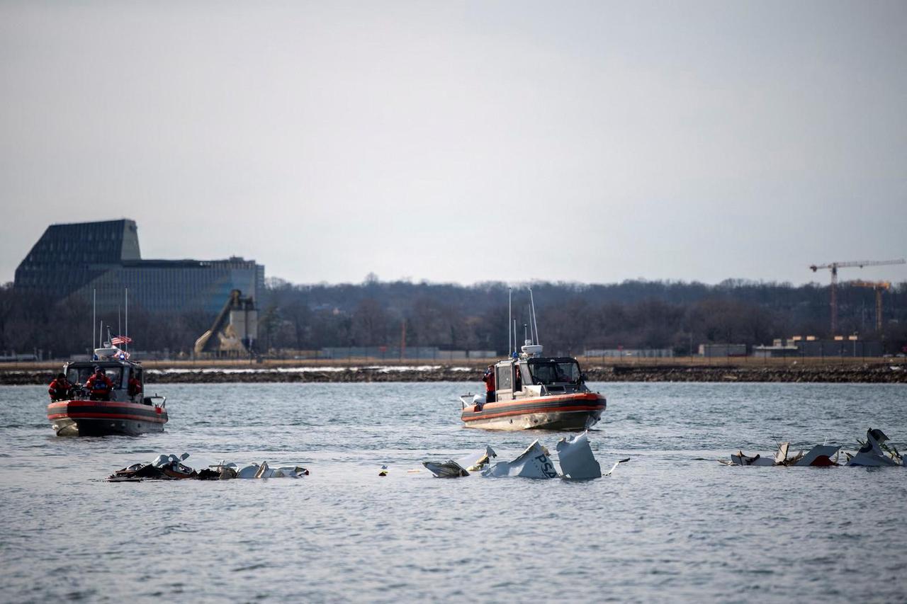 American Eagle flight 5342 crashes into the Potomac River near Ronald Reagan Washington National Airport