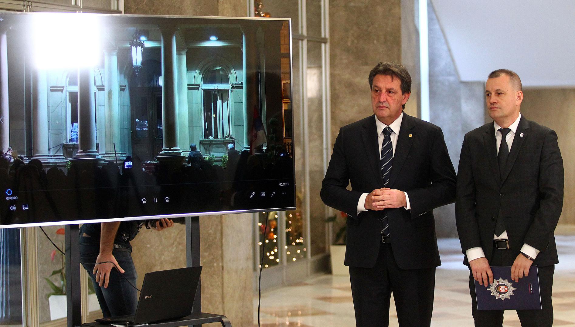 25, December, 2023, Belgrade -  Representatives of the Ministry of Internal Affairs held a media conference in the Palace of Serbia regarding last night's events during the protests in Belgrade. Bratislav Gasic, Nenad Stefanovic. Photo: A.K./ATAImages

25, decembar, 2023, Beograd - Predstavnici Ministarstva unutrasnjih poslova odrzali su u Palati Srbija konferenciju za medije povodom sinocnih dogadjaja tokom protesta u Beogradu. Photo: A.K./ATAImages Photo: A.K./ATA images/PIXSELL