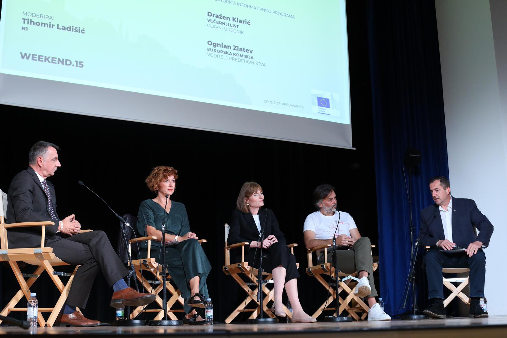 24.09.2022., Rovinj - 15. Weeken Media festival, 
Dvorana Vikendica, panel Smrt cinjenica, panelisti: Marijana Grbesa, Ksenija Kardum, Drazen Klaric i Ognian Zlatev, moderator Tihomir Ladisic.
 Photo: Kristina Stedul Fabac/PIXSELL