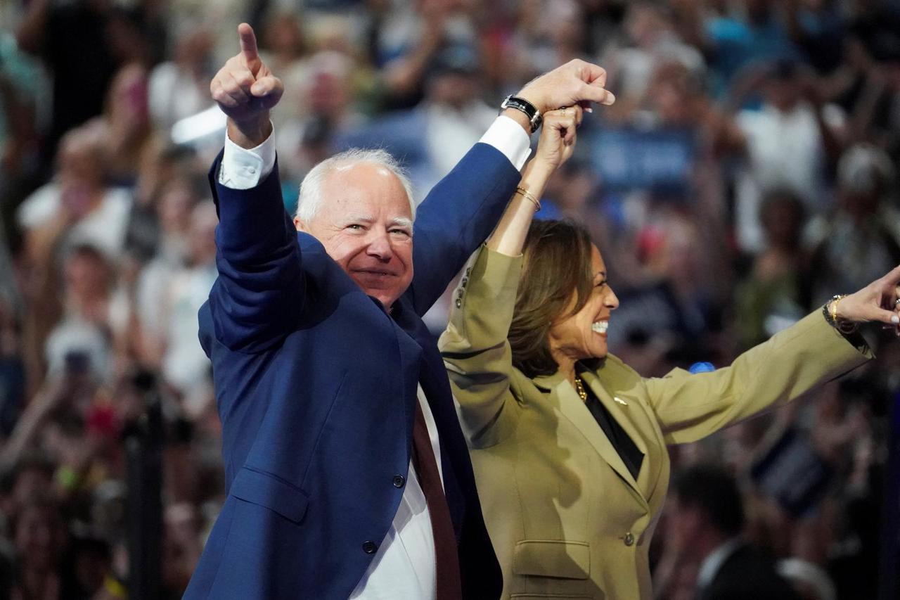 U.S. Vice President and Democratic presidential candidate Harris campaigns in Arizona