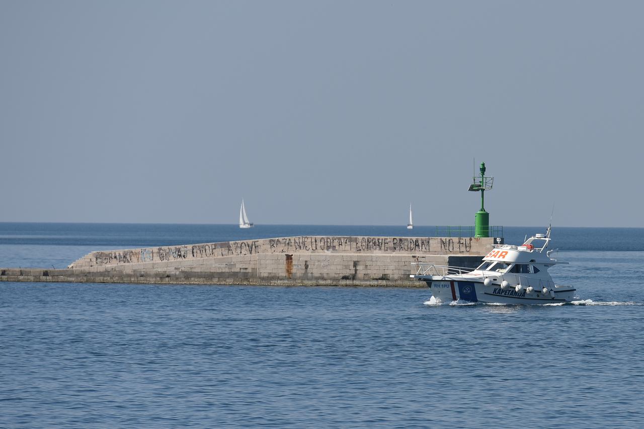 Pula: Nasukao se teretni brod Agios Rafail