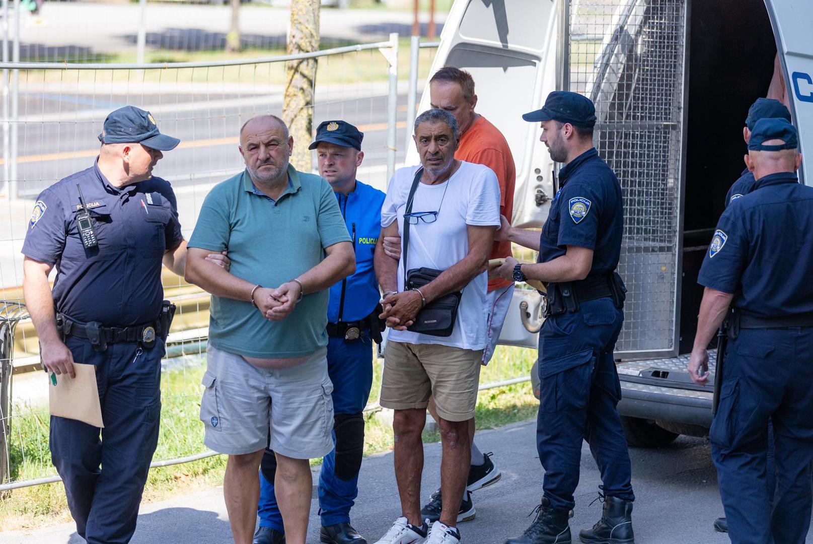 11.07.2024., Osijek - Zupanijski sud, Privodjenje petorice uhicenih, osumnjicenih za ratni zlocin sucu istrage. Photo: Davor Javorovic/PIXSELL