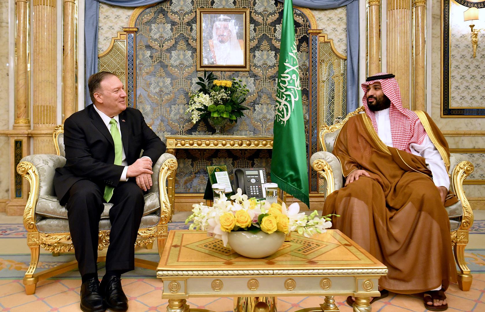 Mike Pompeo s prestolonasljednikom Mohammedom bin Salmanom